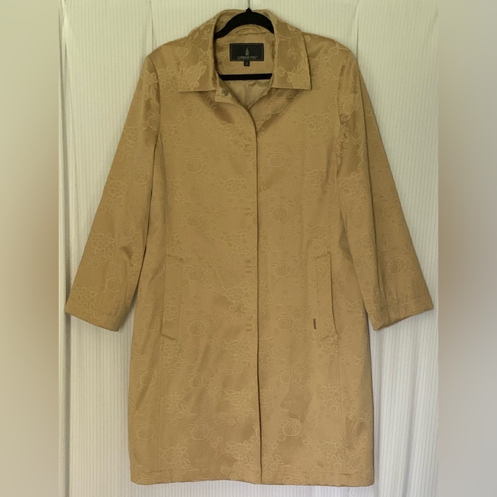 London Fog Trench Coat Beige Color Floral Embroidery Pattern Lined Medium
